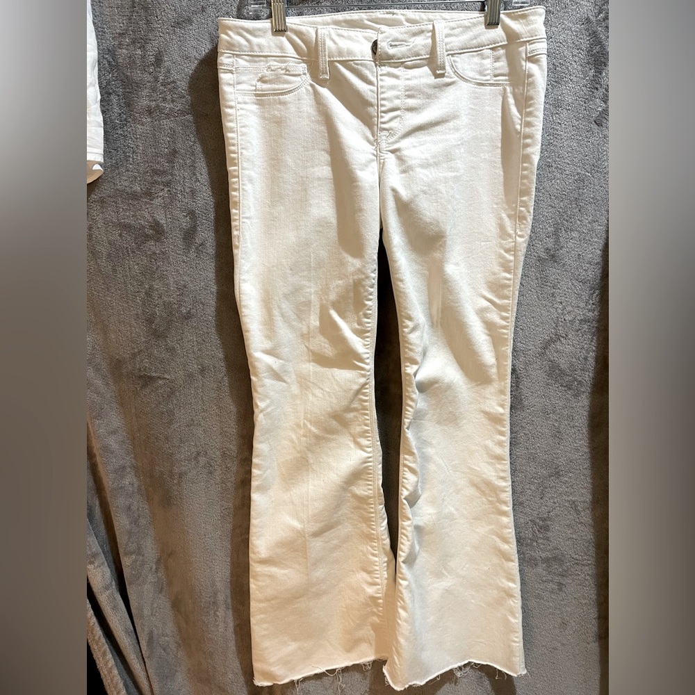 Fragile Women White Denim Flare Jeans. Size Large